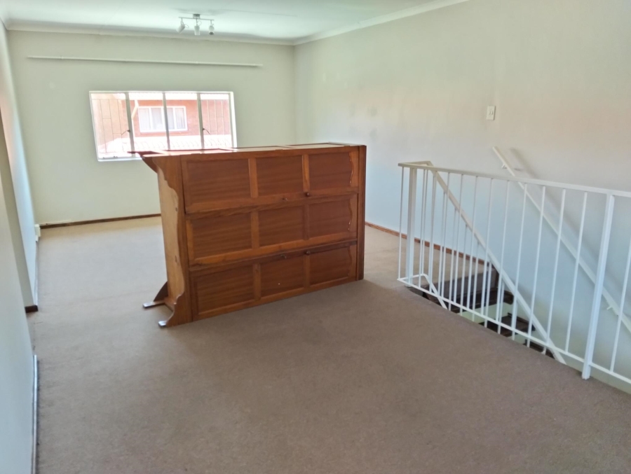 3 Bedroom Property for Sale in Garsfontein Gauteng