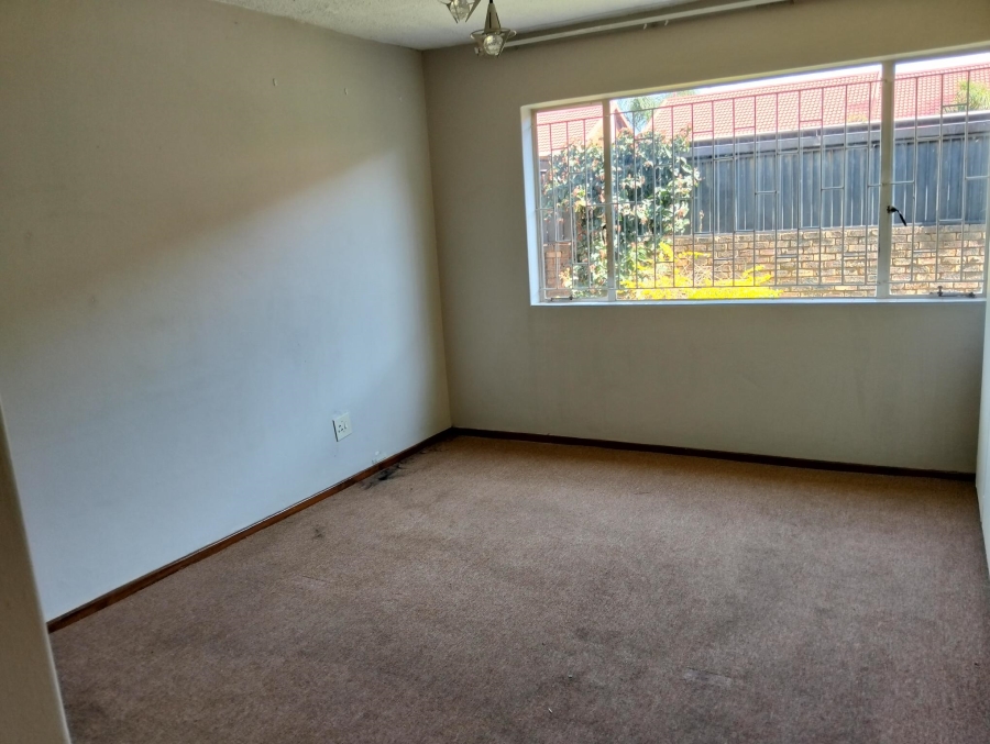 3 Bedroom Property for Sale in Garsfontein Gauteng