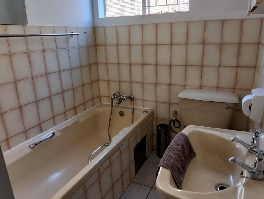 3 Bedroom Property for Sale in Garsfontein Gauteng