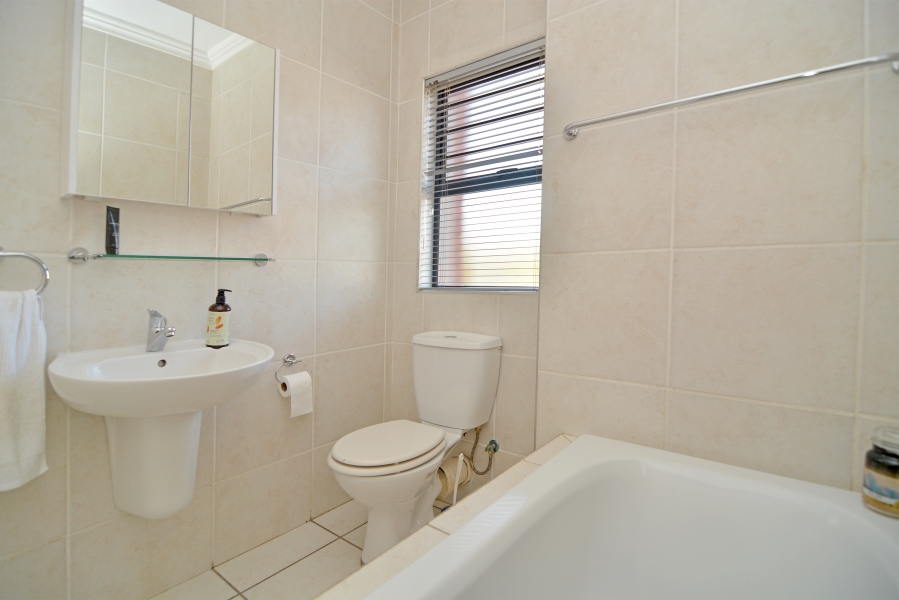 2 Bedroom Property for Sale in Morningside Gauteng