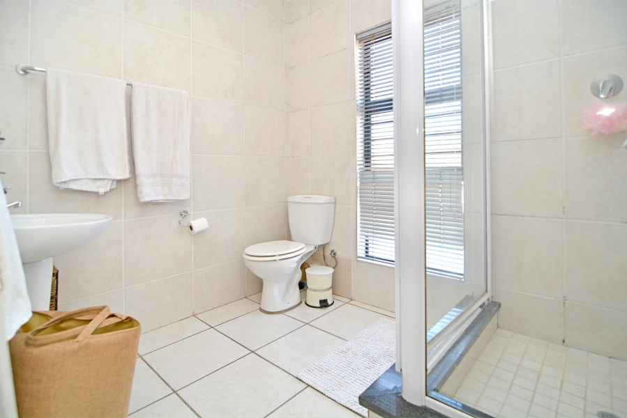 2 Bedroom Property for Sale in Morningside Gauteng