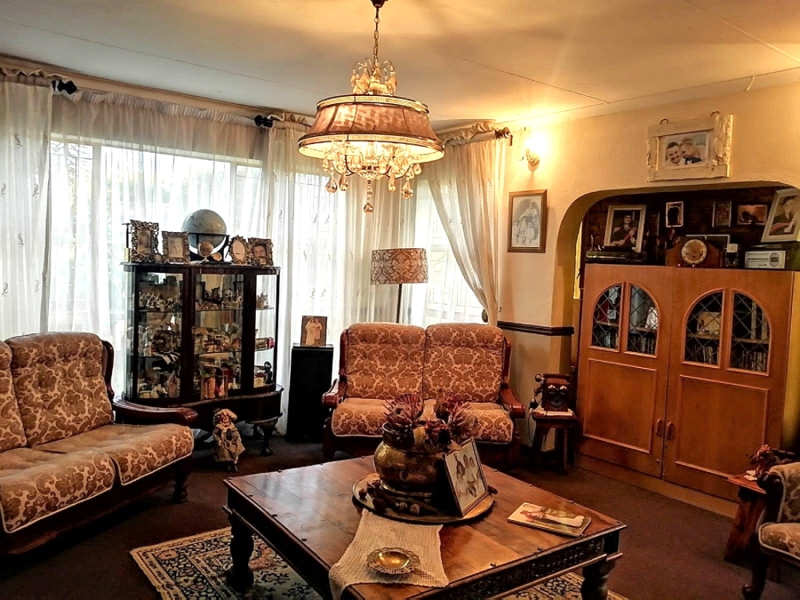 5 Bedroom Property for Sale in Dersley Gauteng