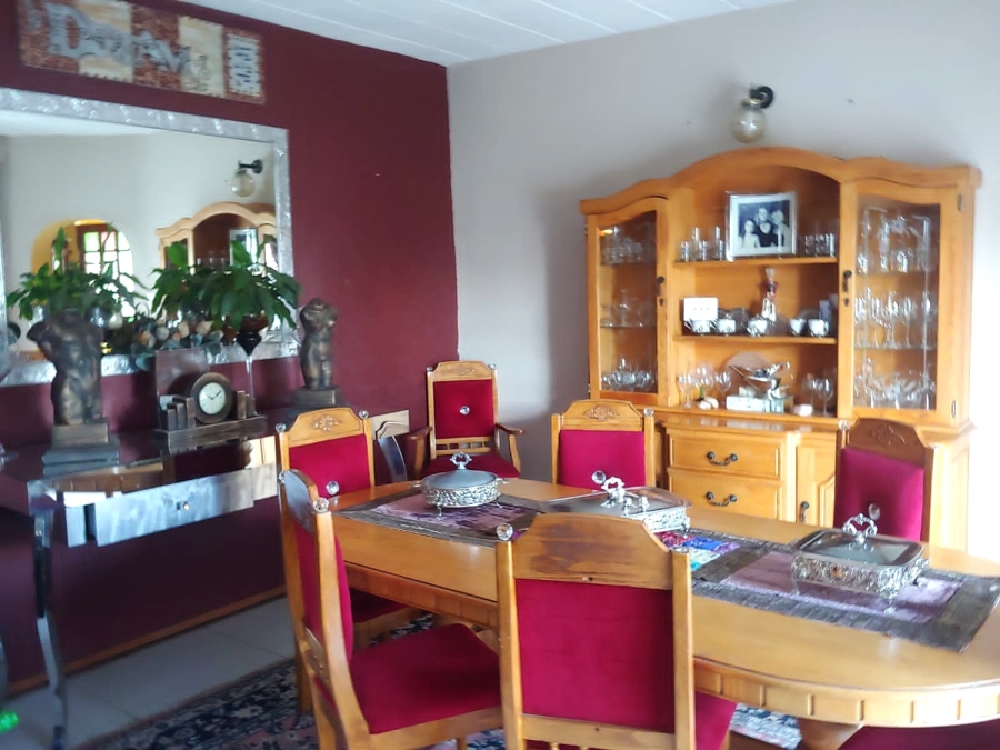 5 Bedroom Property for Sale in Dersley Gauteng