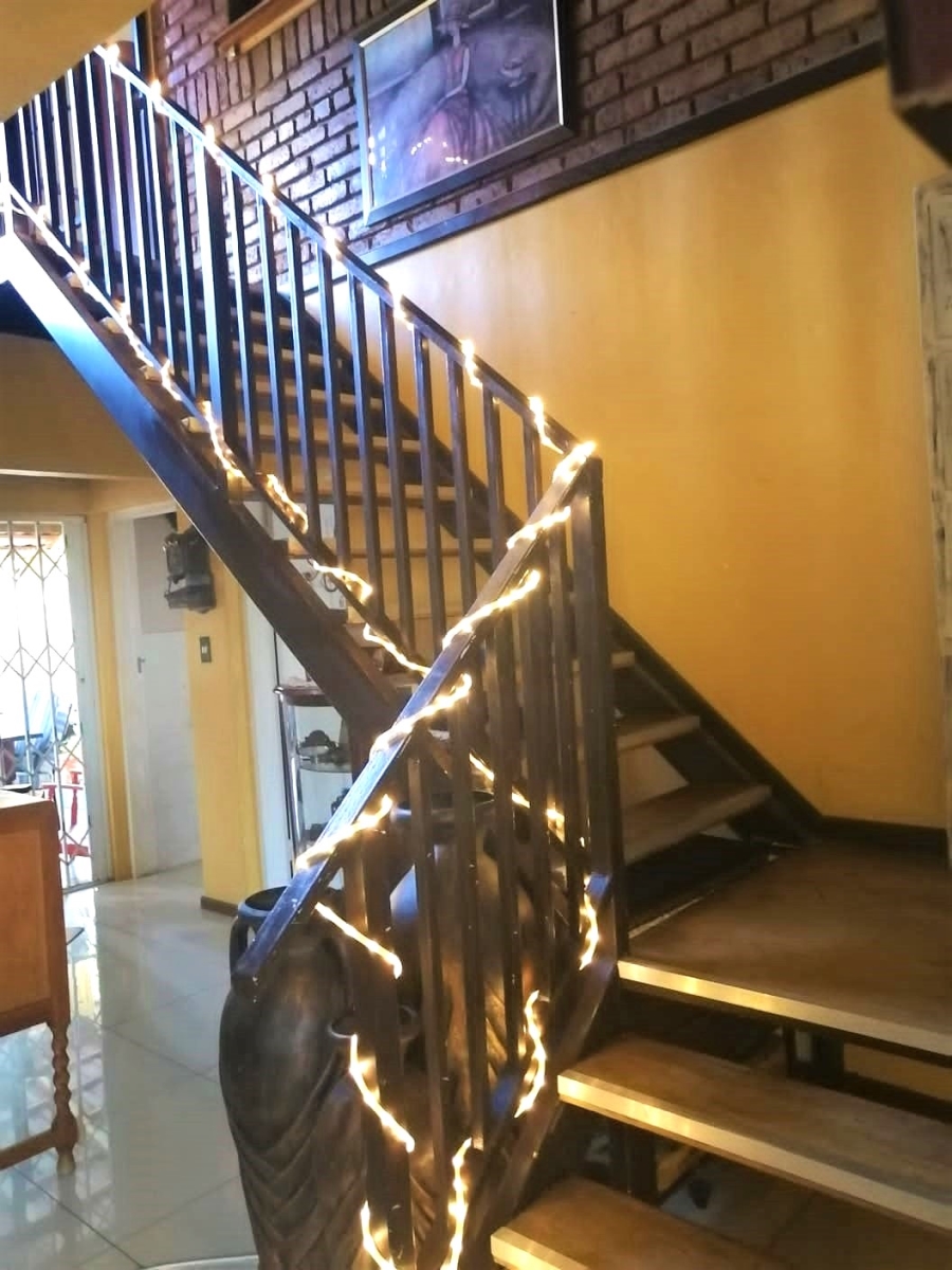 5 Bedroom Property for Sale in Dersley Gauteng