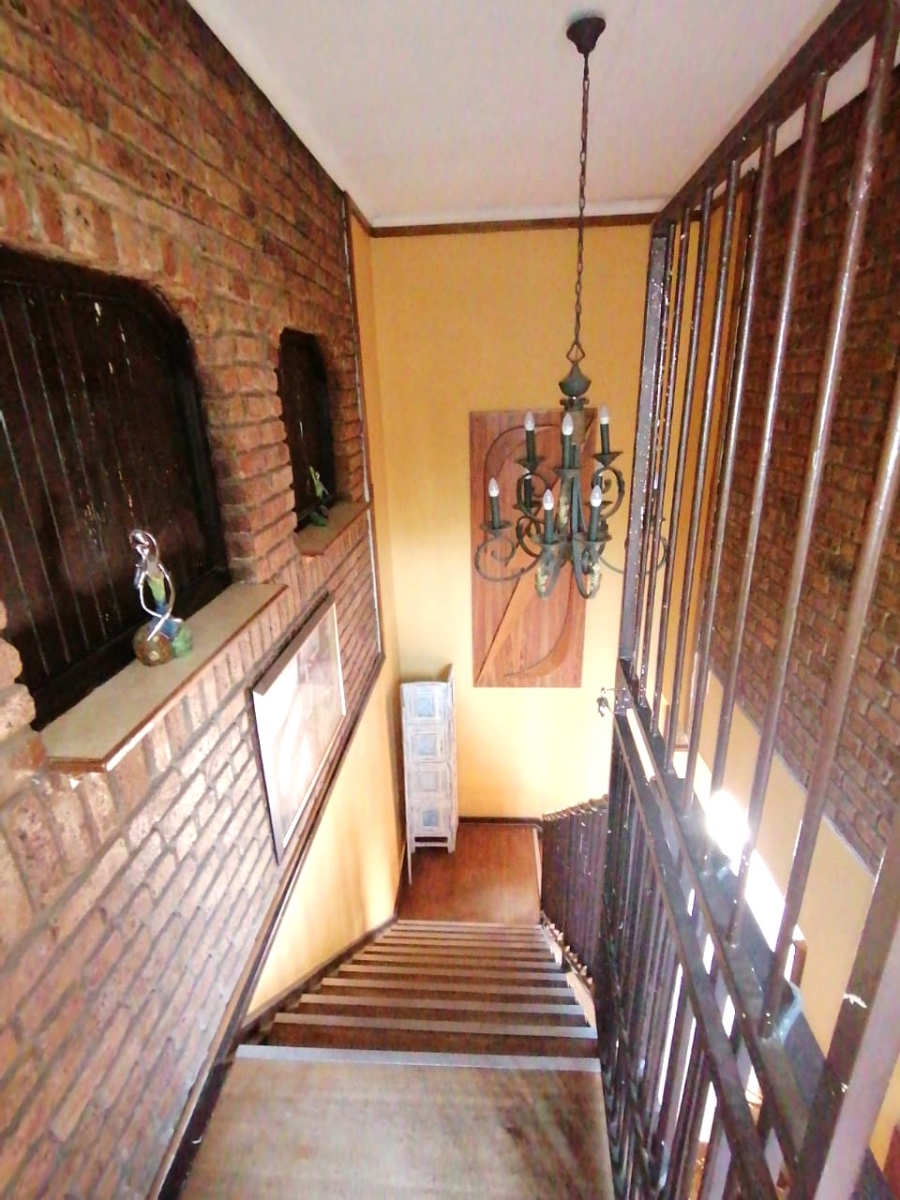 5 Bedroom Property for Sale in Dersley Gauteng