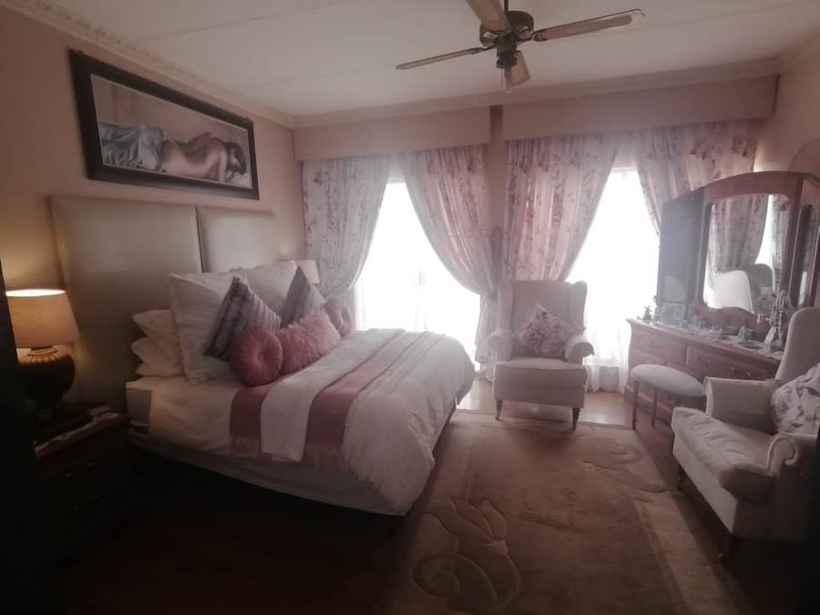 5 Bedroom Property for Sale in Dersley Gauteng