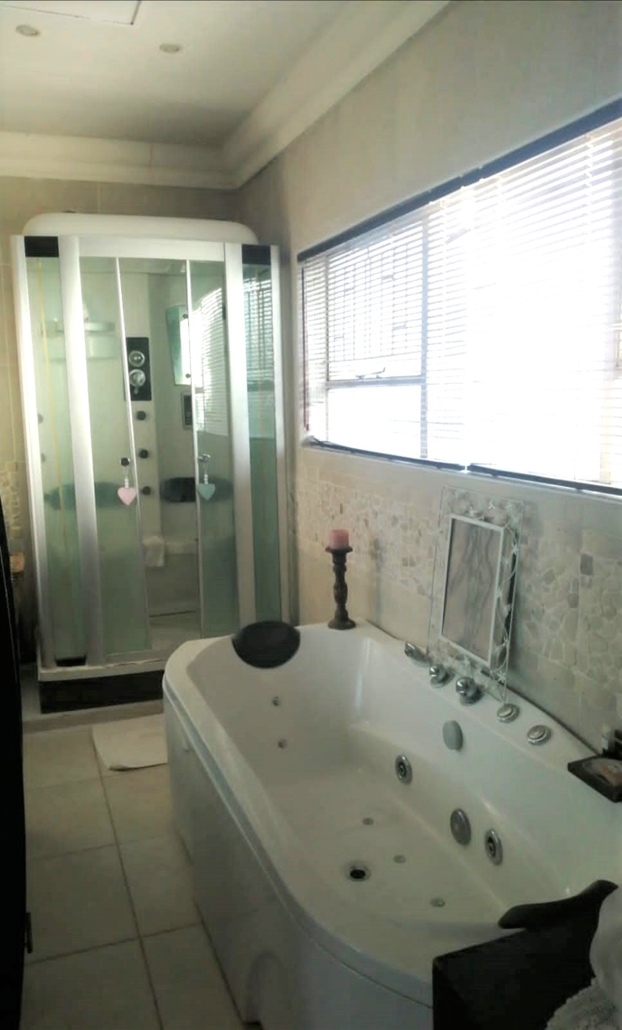 5 Bedroom Property for Sale in Dersley Gauteng