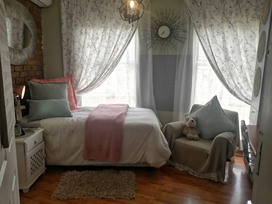 5 Bedroom Property for Sale in Dersley Gauteng