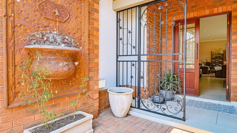 To Let 3 Bedroom Property for Rent in Rietvlei Ridge Country Estate Gauteng