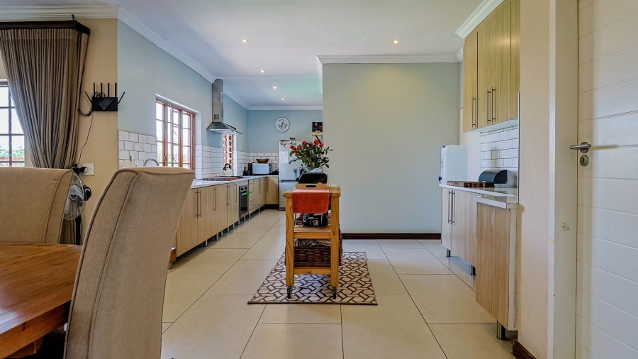 To Let 3 Bedroom Property for Rent in Rietvlei Ridge Country Estate Gauteng