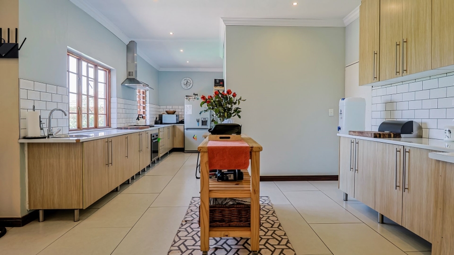 To Let 3 Bedroom Property for Rent in Rietvlei Ridge Country Estate Gauteng