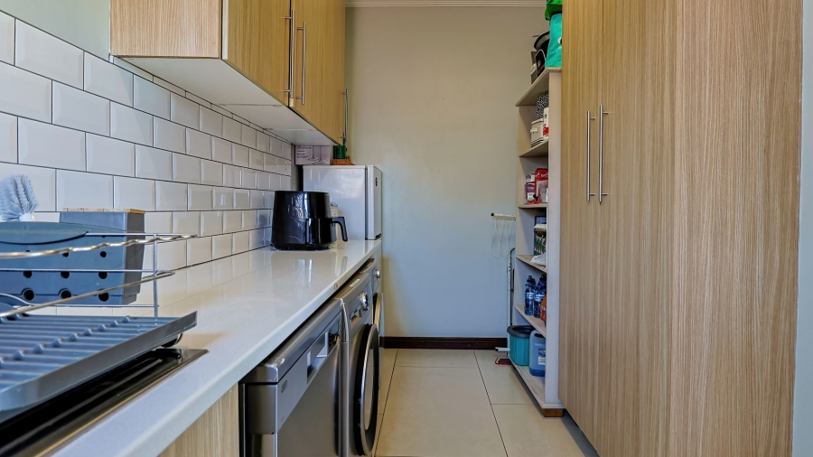 To Let 3 Bedroom Property for Rent in Rietvlei Ridge Country Estate Gauteng