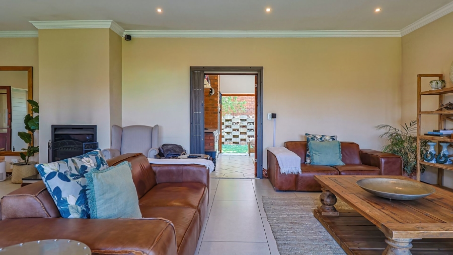 To Let 3 Bedroom Property for Rent in Rietvlei Ridge Country Estate Gauteng