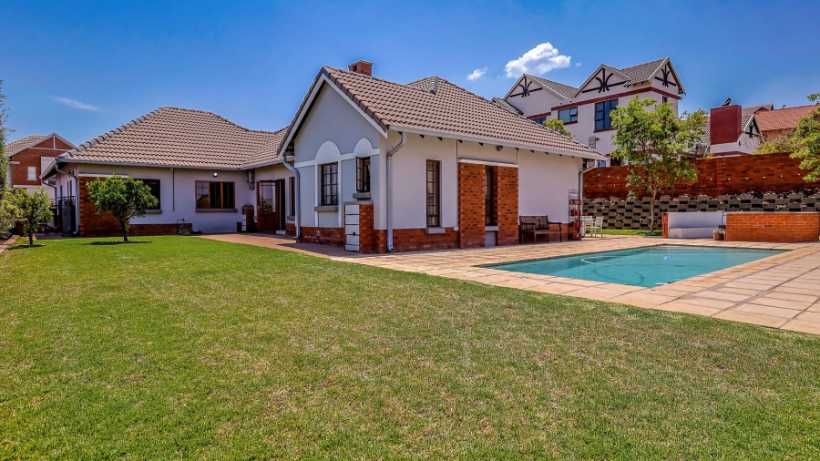 To Let 3 Bedroom Property for Rent in Rietvlei Ridge Country Estate Gauteng