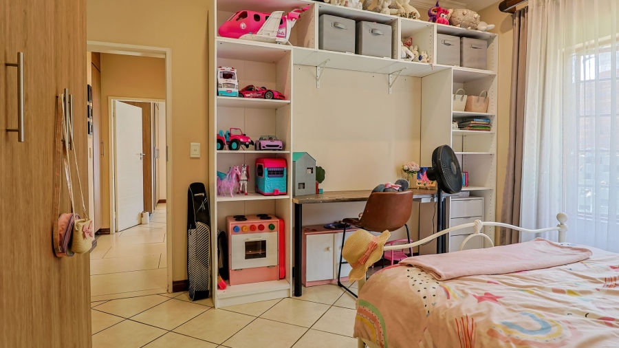 To Let 3 Bedroom Property for Rent in Rietvlei Ridge Country Estate Gauteng