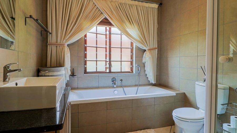 To Let 3 Bedroom Property for Rent in Rietvlei Ridge Country Estate Gauteng
