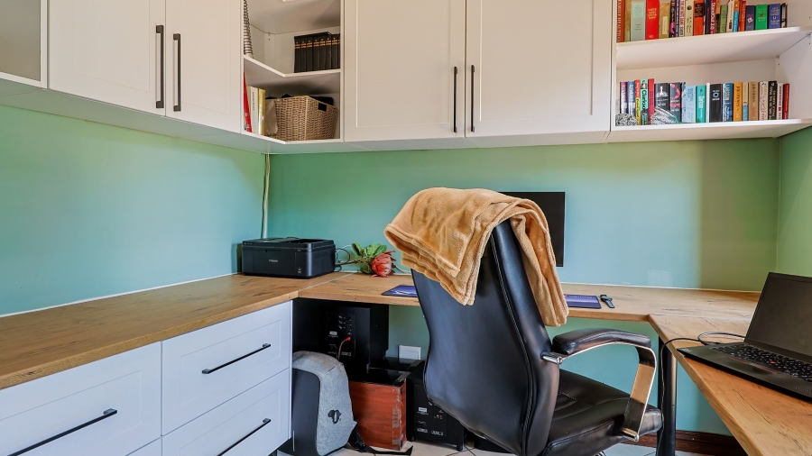 To Let 3 Bedroom Property for Rent in Rietvlei Ridge Country Estate Gauteng