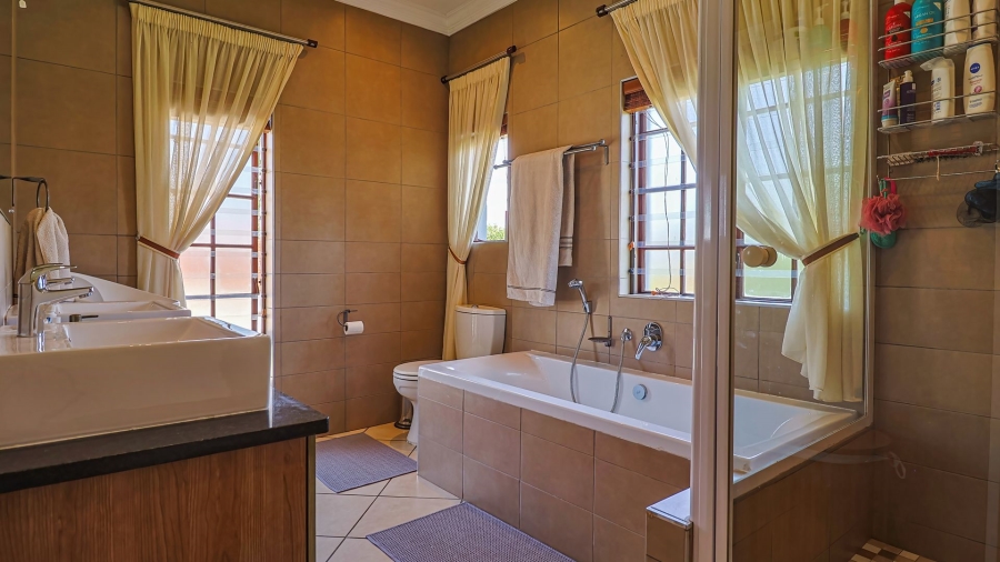 To Let 3 Bedroom Property for Rent in Rietvlei Ridge Country Estate Gauteng