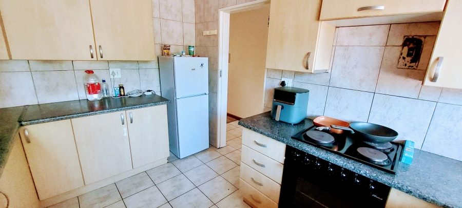 2 Bedroom Property for Sale in Three Rivers Proper Gauteng