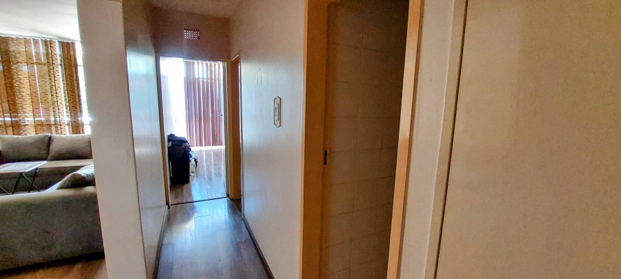 2 Bedroom Property for Sale in Three Rivers Proper Gauteng