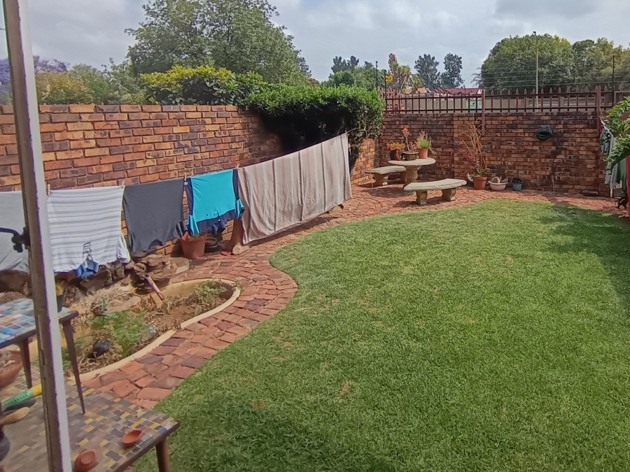 3 Bedroom Property for Sale in Brackenhurst Gauteng