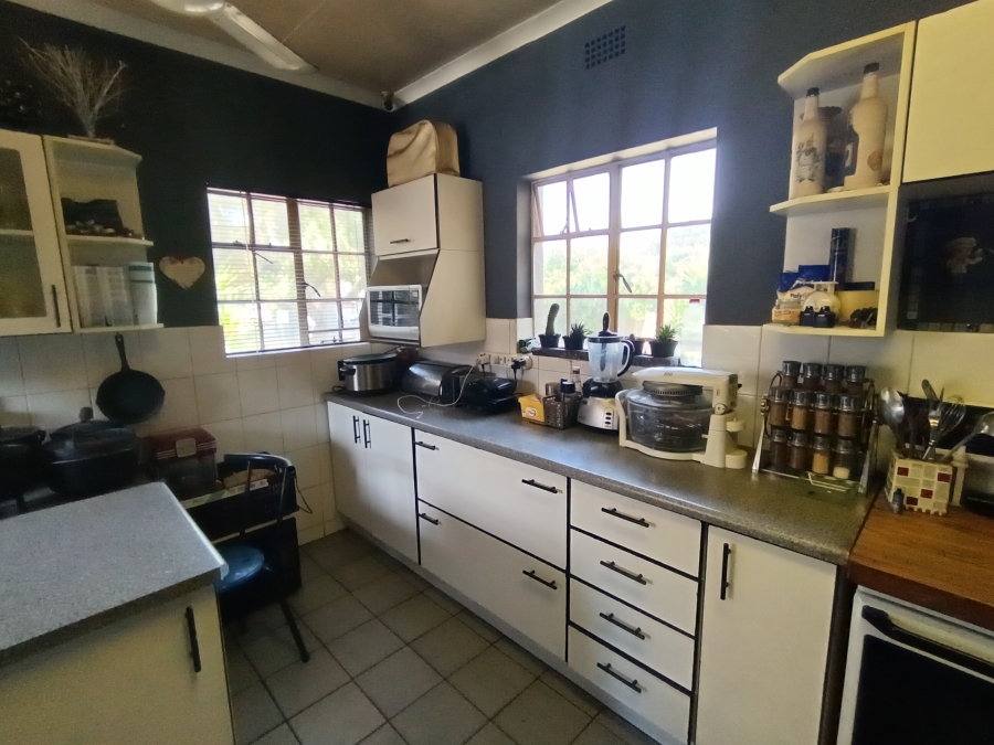 3 Bedroom Property for Sale in Brackendowns Gauteng
