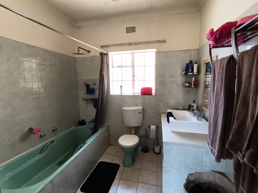 3 Bedroom Property for Sale in Brackendowns Gauteng