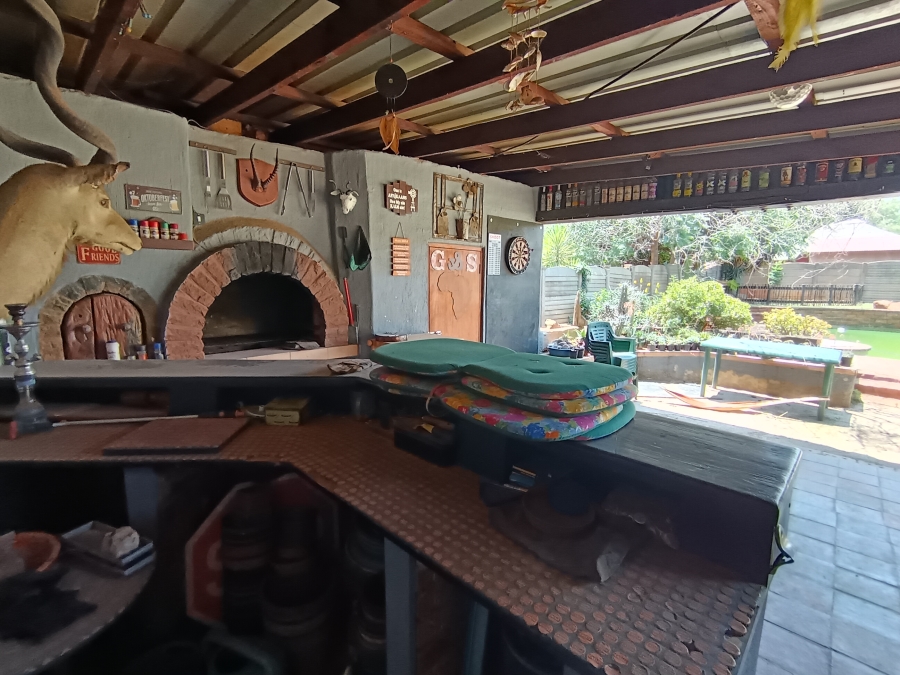 3 Bedroom Property for Sale in Brackendowns Gauteng