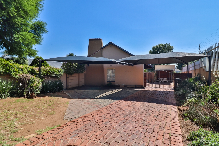 4 Bedroom Property for Sale in Randhart Gauteng