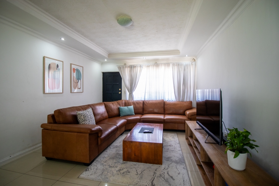 3 Bedroom Property for Sale in Brackendowns Gauteng
