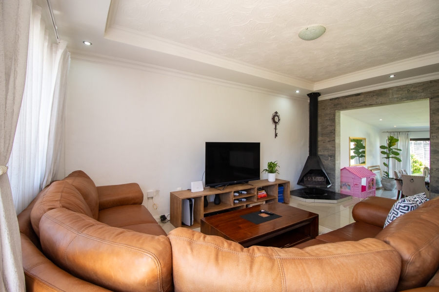 3 Bedroom Property for Sale in Brackendowns Gauteng