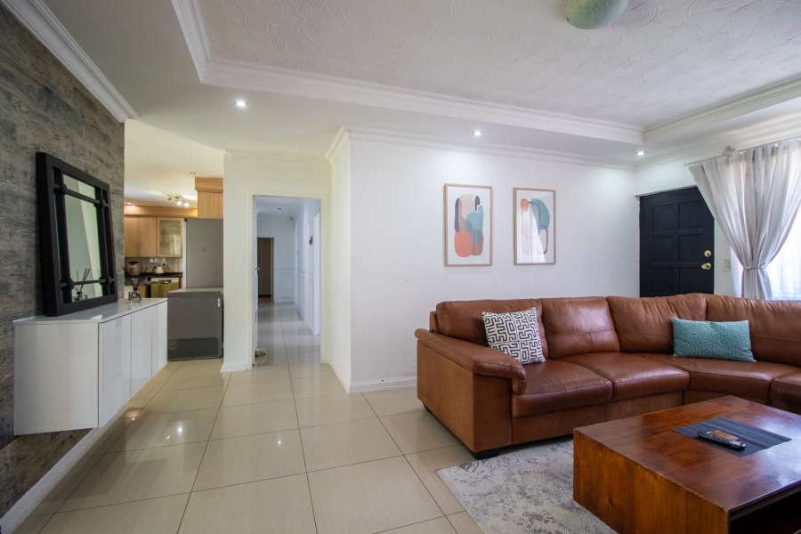 3 Bedroom Property for Sale in Brackendowns Gauteng