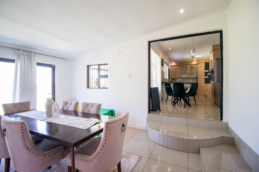 3 Bedroom Property for Sale in Brackendowns Gauteng