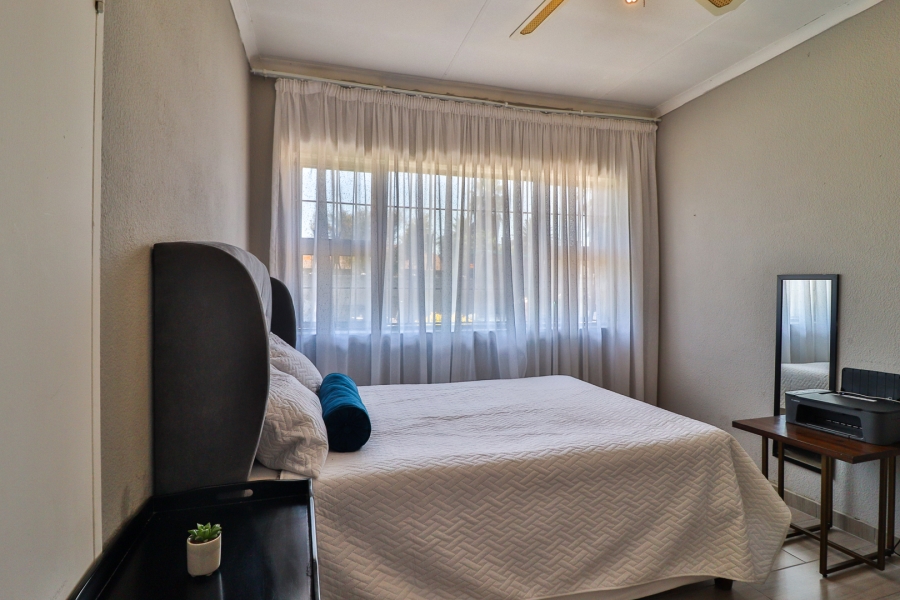 3 Bedroom Property for Sale in Brackendowns Gauteng