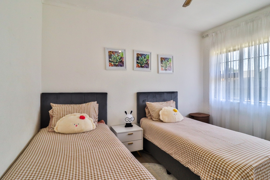 3 Bedroom Property for Sale in Brackendowns Gauteng