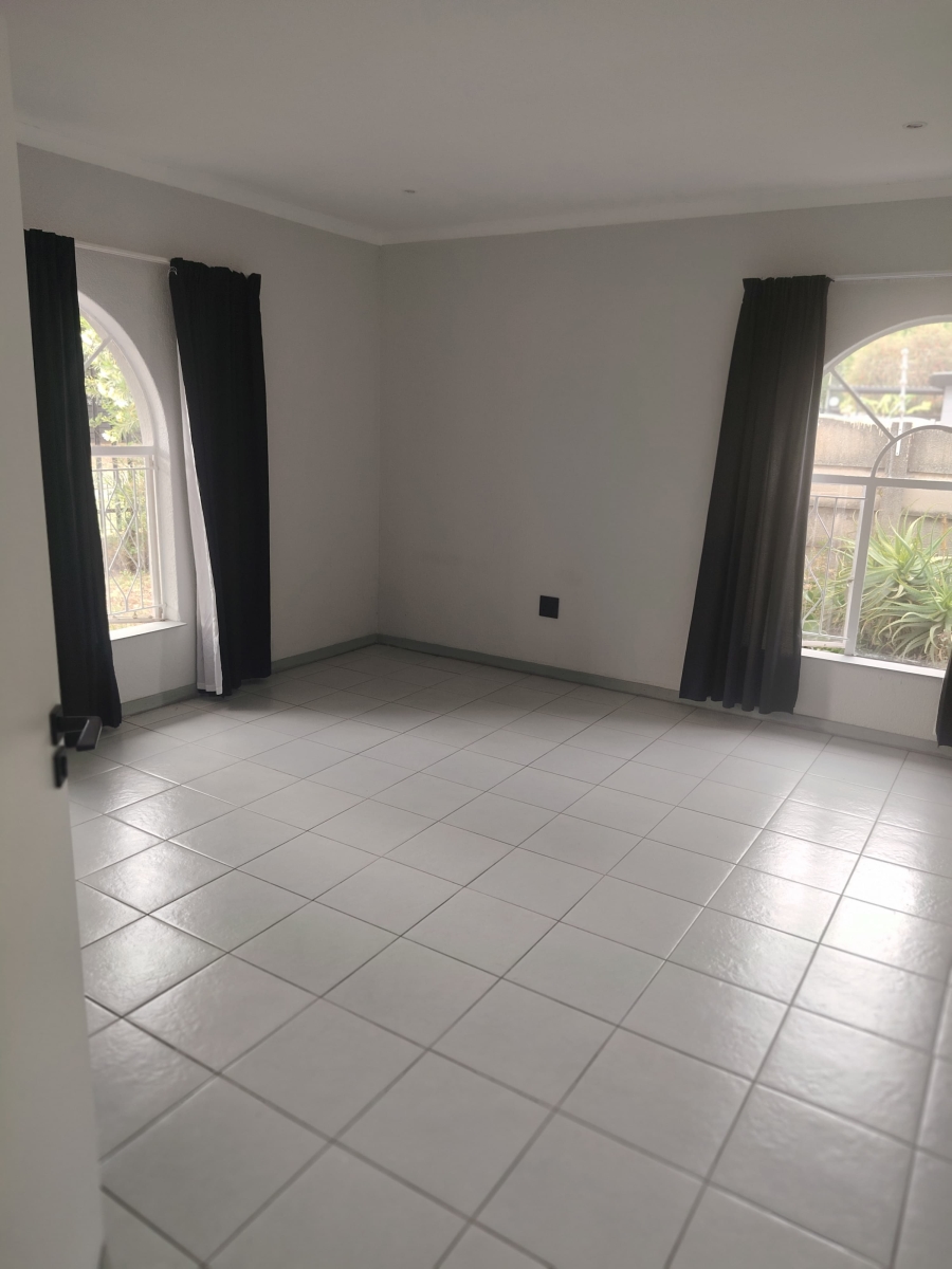 To Let 1 Bedroom Property for Rent in Brackendowns Gauteng