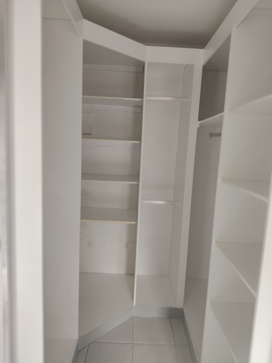 To Let 1 Bedroom Property for Rent in Brackendowns Gauteng