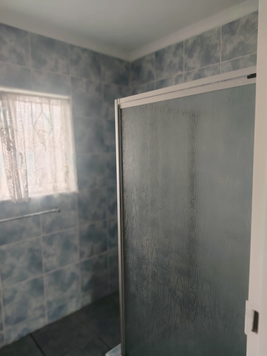 To Let 1 Bedroom Property for Rent in Brackendowns Gauteng