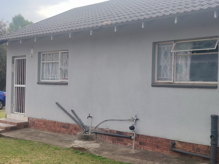 To Let 1 Bedroom Property for Rent in Brackendowns Gauteng