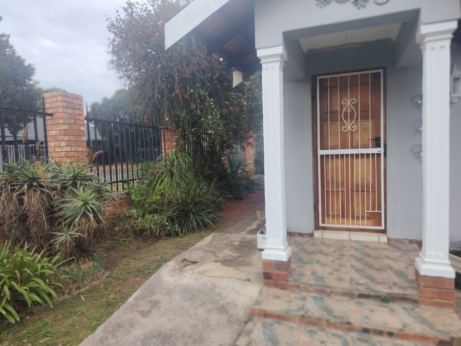 To Let 1 Bedroom Property for Rent in Brackendowns Gauteng