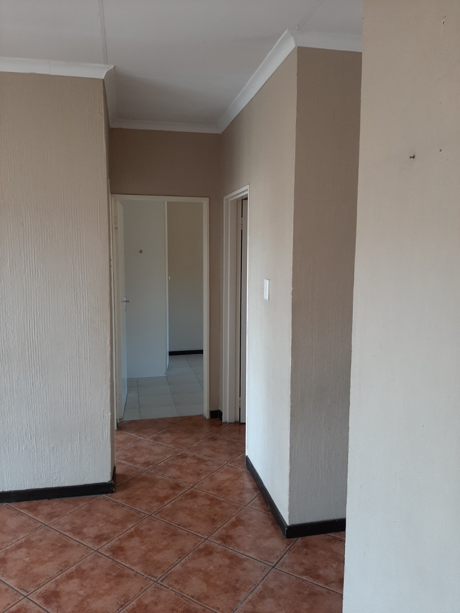 2 Bedroom Property for Sale in Wilgeheuwel Gauteng