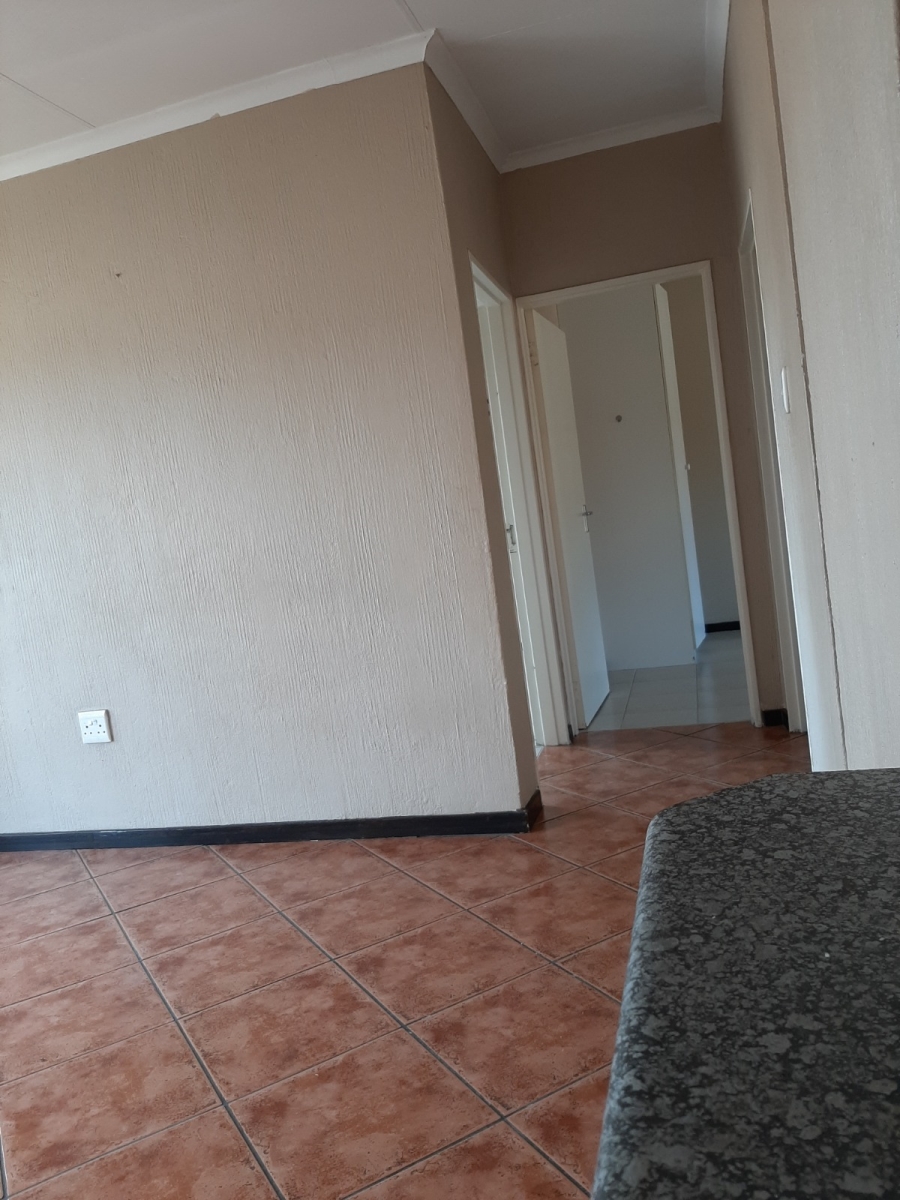 2 Bedroom Property for Sale in Wilgeheuwel Gauteng