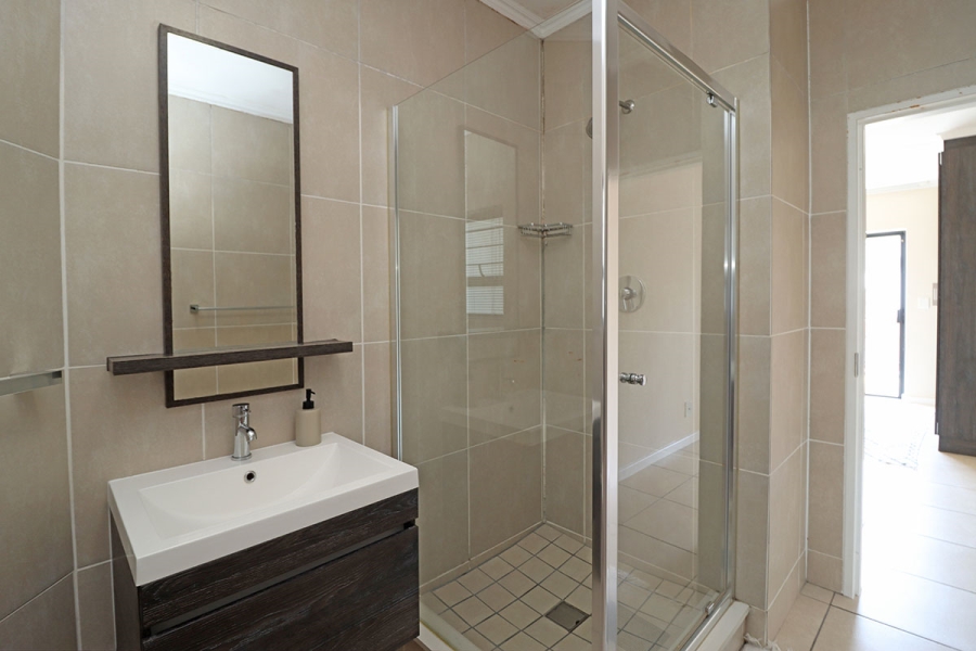 2 Bedroom Property for Sale in Greenstone Hill Gauteng