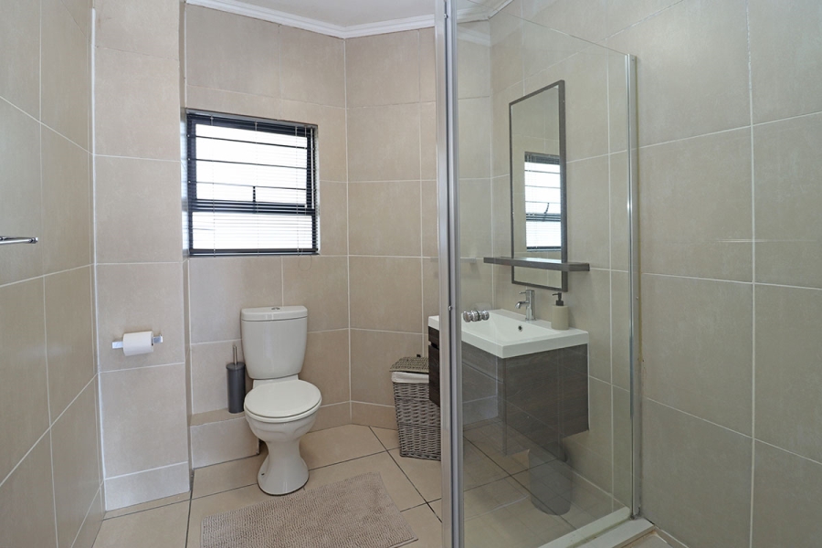 2 Bedroom Property for Sale in Greenstone Hill Gauteng