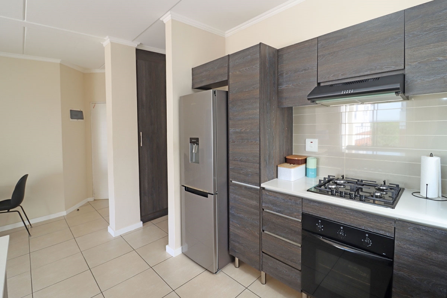 2 Bedroom Property for Sale in Greenstone Hill Gauteng