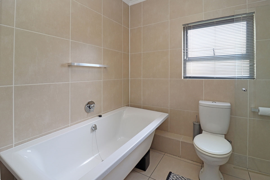 2 Bedroom Property for Sale in Greenstone Hill Gauteng