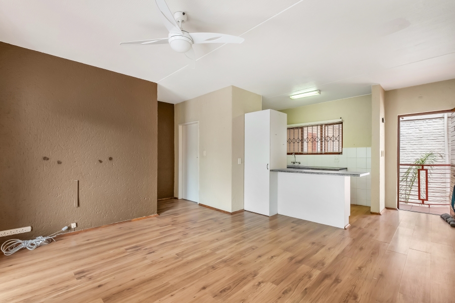 1 Bedroom Property for Sale in Westdene Gauteng