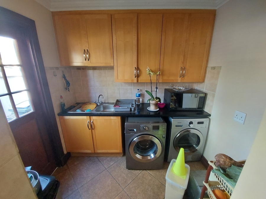 To Let 3 Bedroom Property for Rent in Equestria Gauteng