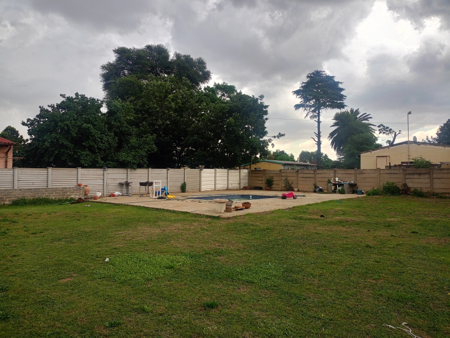 5 Bedroom Property for Sale in Sonland Park Gauteng