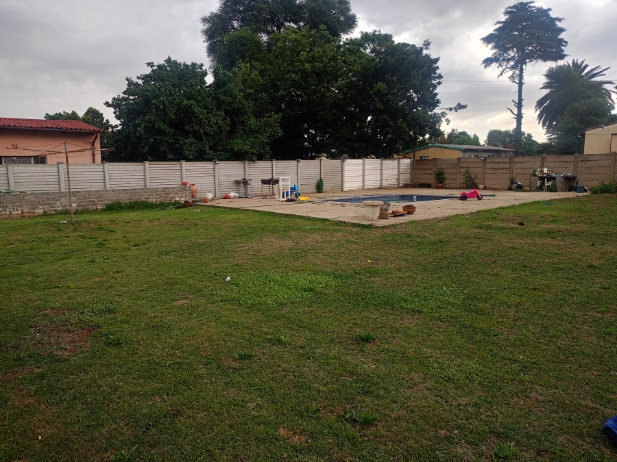 5 Bedroom Property for Sale in Sonland Park Gauteng